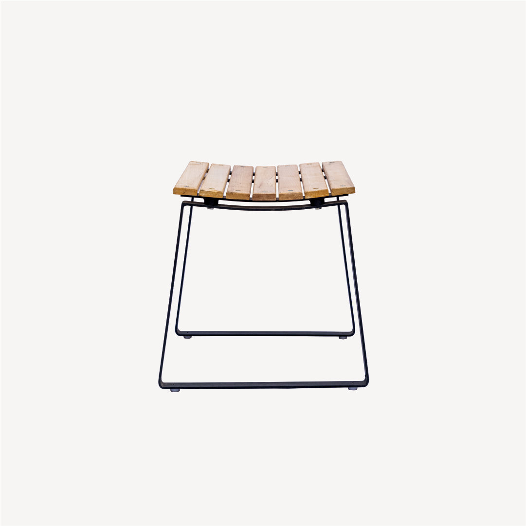 WAITING STOOL